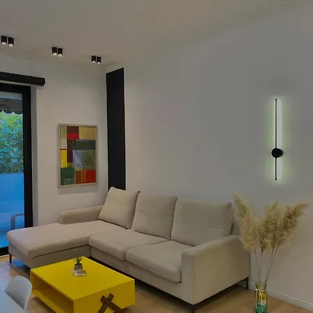 Lägenhet Cozycomfy Tirana